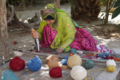 Die Qashqai Nomadinnen: Meisterinnen des Kelim-Handwerks